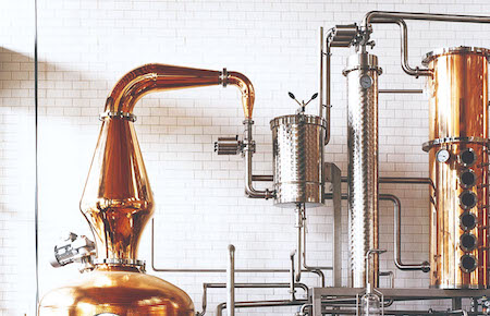 alembic_distiller_at_cacao_prieto